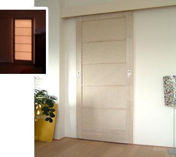 Schuifdeur van tulpenboomhout in white-wash gelakt met Washi